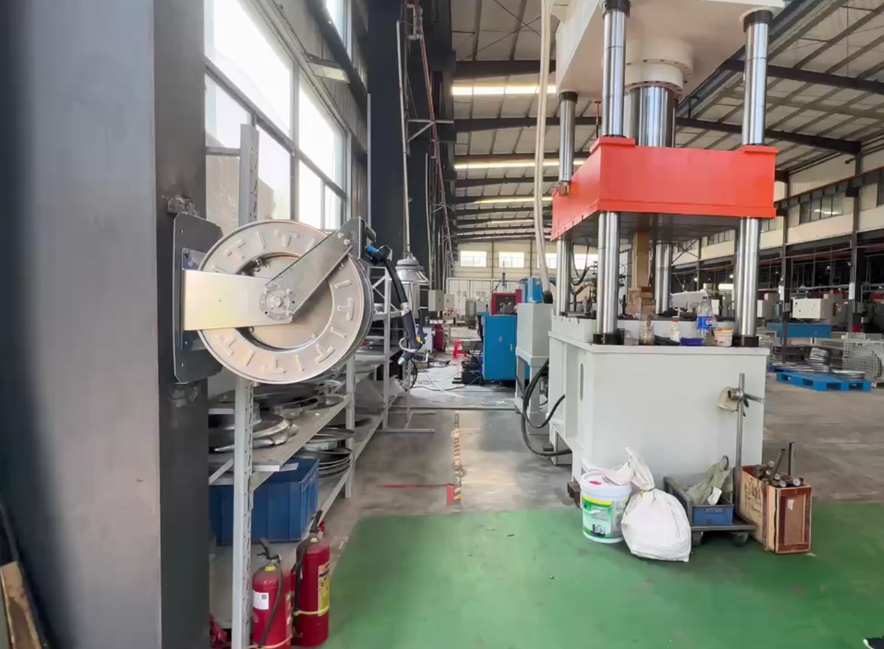 Automotive Hose Reel